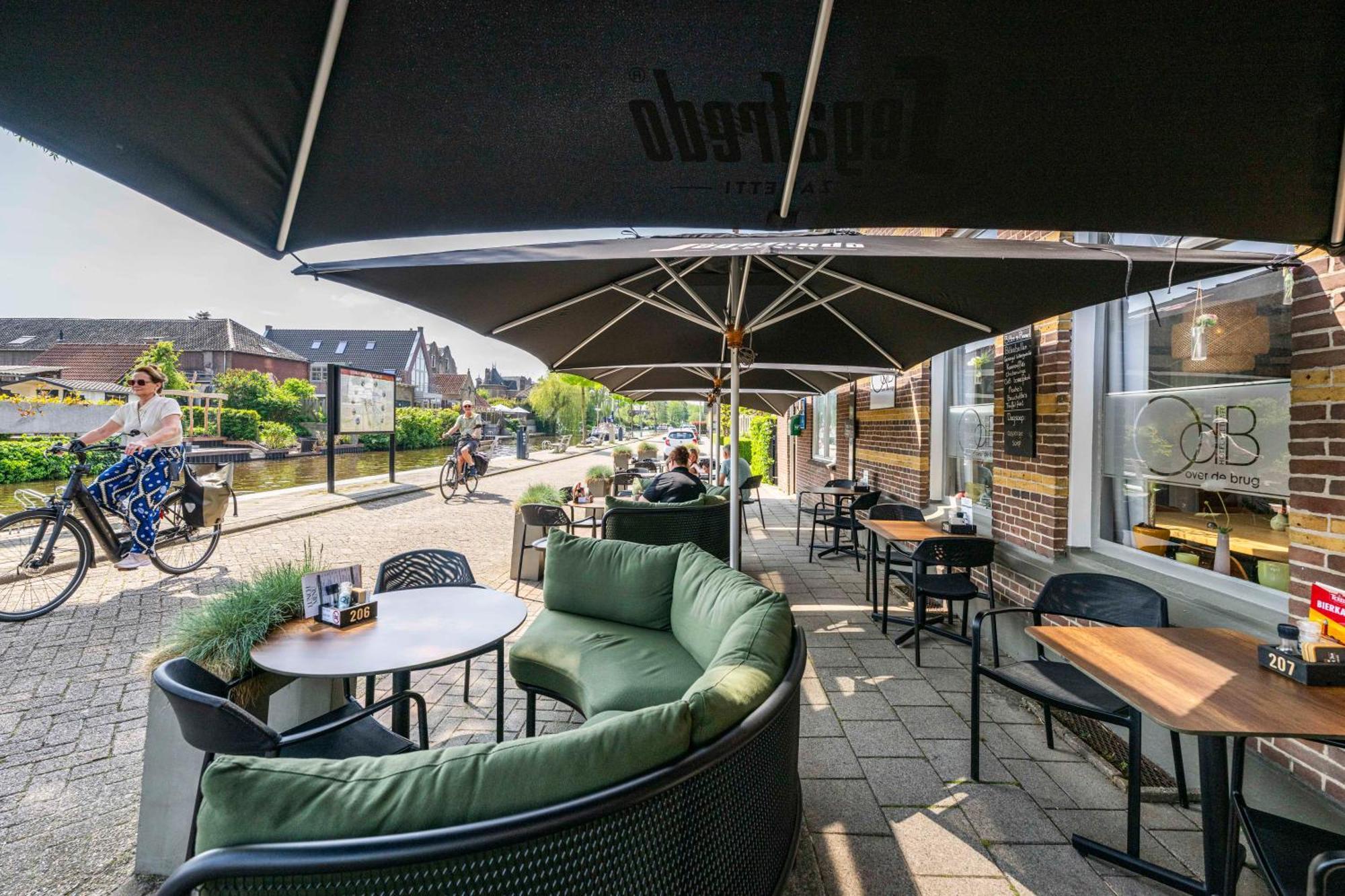 Hotel Over De Brug Haastrecht Exterior foto